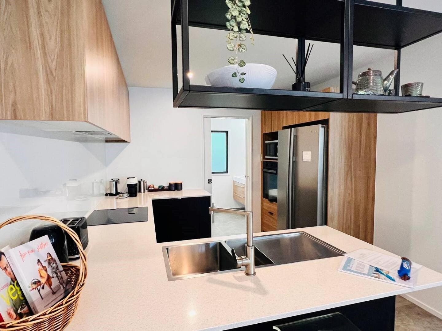 Chester St East - Christchurch Holiday Homes Экстерьер фото